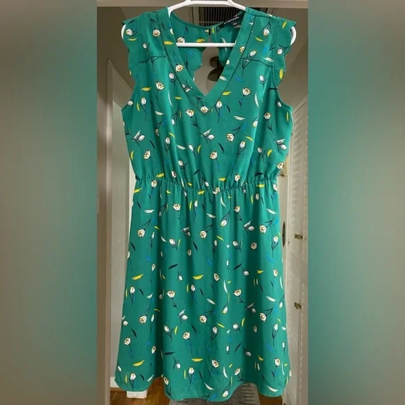 NWT Stitch Fix 41 Hawthorn Green Midnight Scallop Detail Dress| Size L - Picture 4 of 5